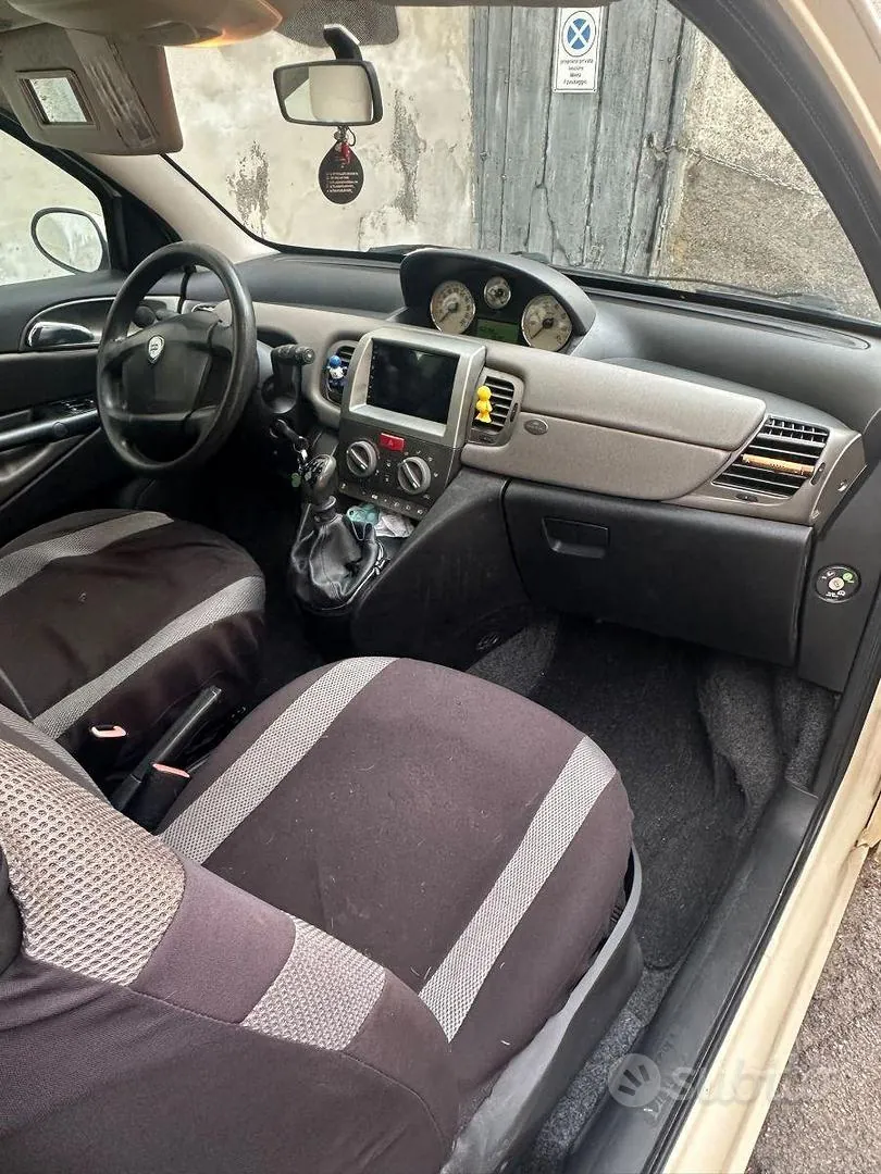 Lancia Ypsilon 2005 photo 5