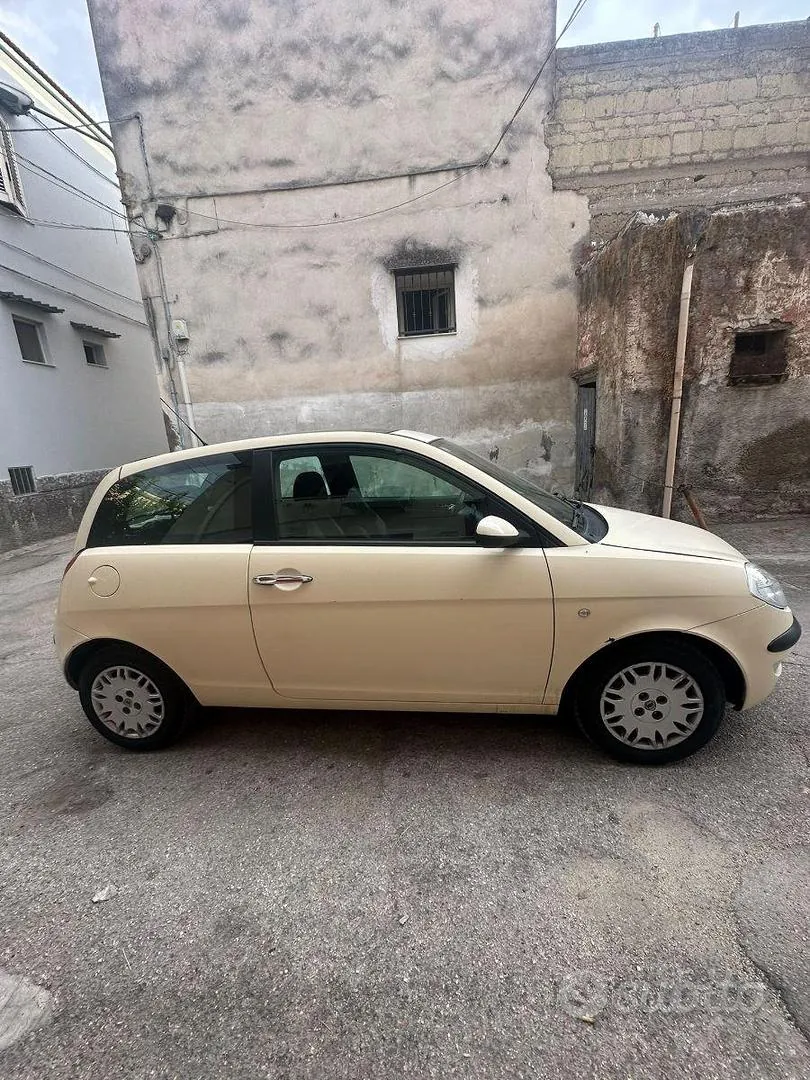 Lancia Ypsilon 2005 photo 2
