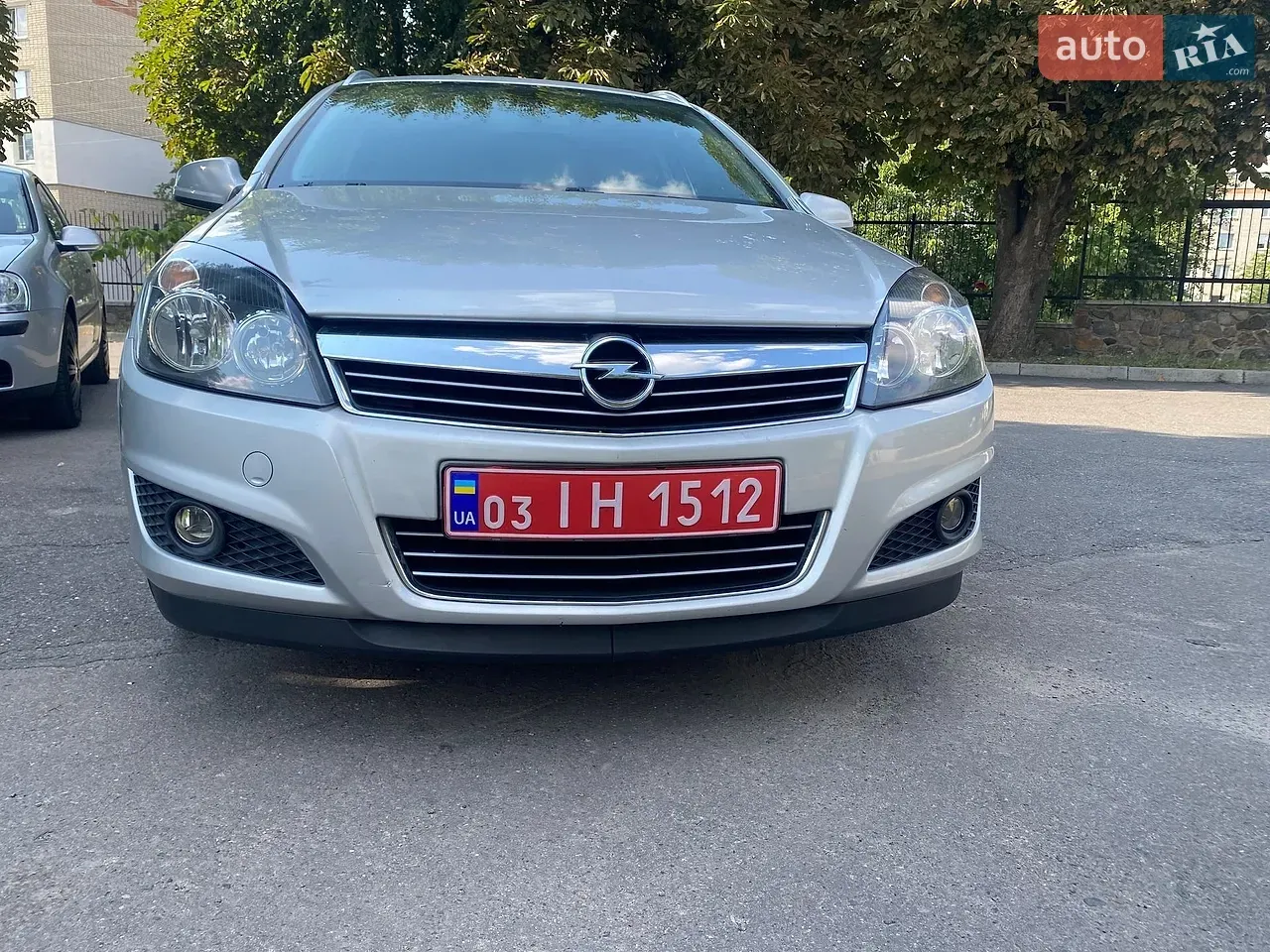 Opel Astra 2010 photo 4