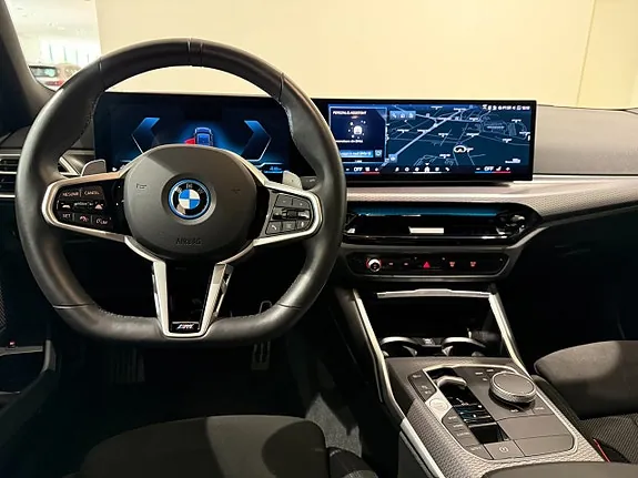 BMW 330E 2025 photo 5