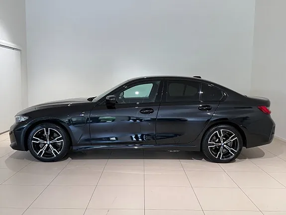 BMW 330E 2025 photo 2