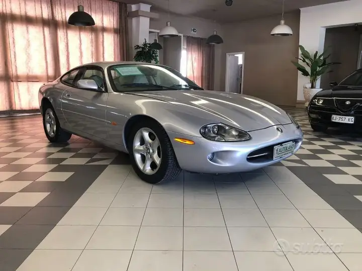 Jaguar Xk8 2000 photo 3