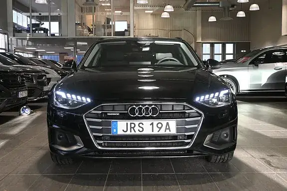 Audi A4 2022 photo 4