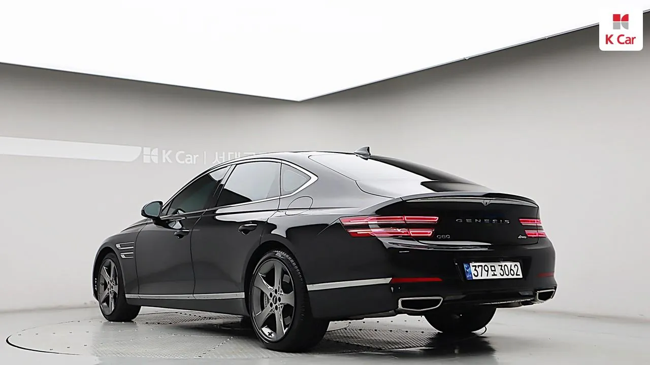 Genesis G80 2023 photo 2