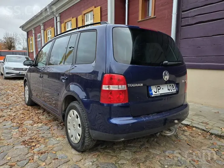 Volkswagen Touran 2005 photo 2