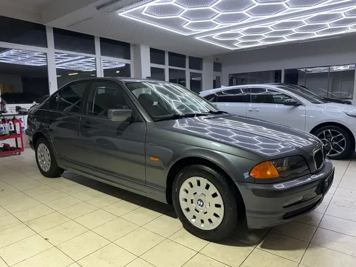 BMW 318I E46