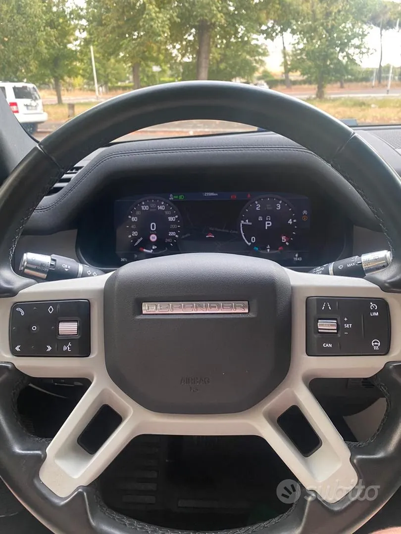 Land Rover Defender 2021 photo 4