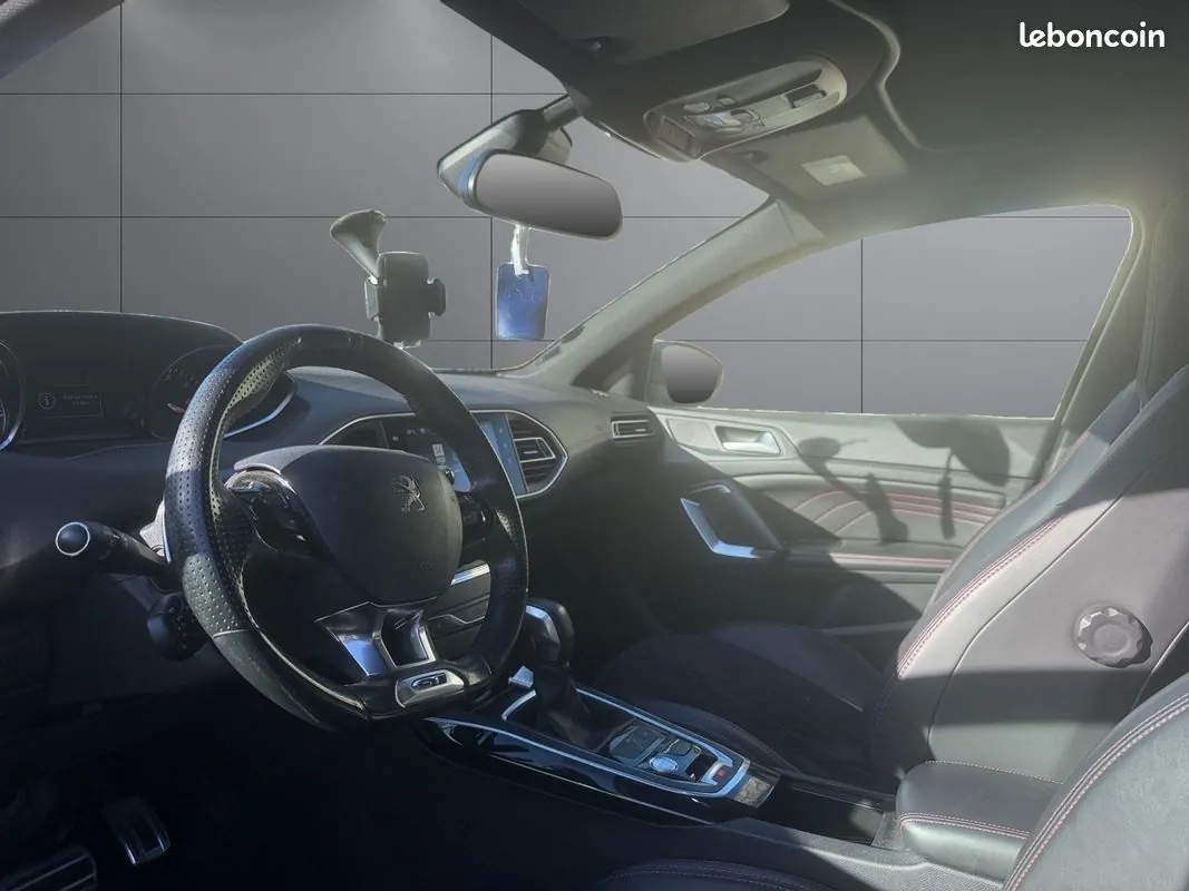 Peugeot 308 2017 photo 2
