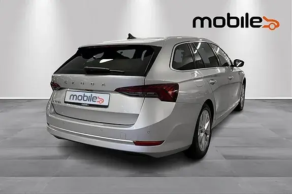 Skoda Octavia 2024 photo 3