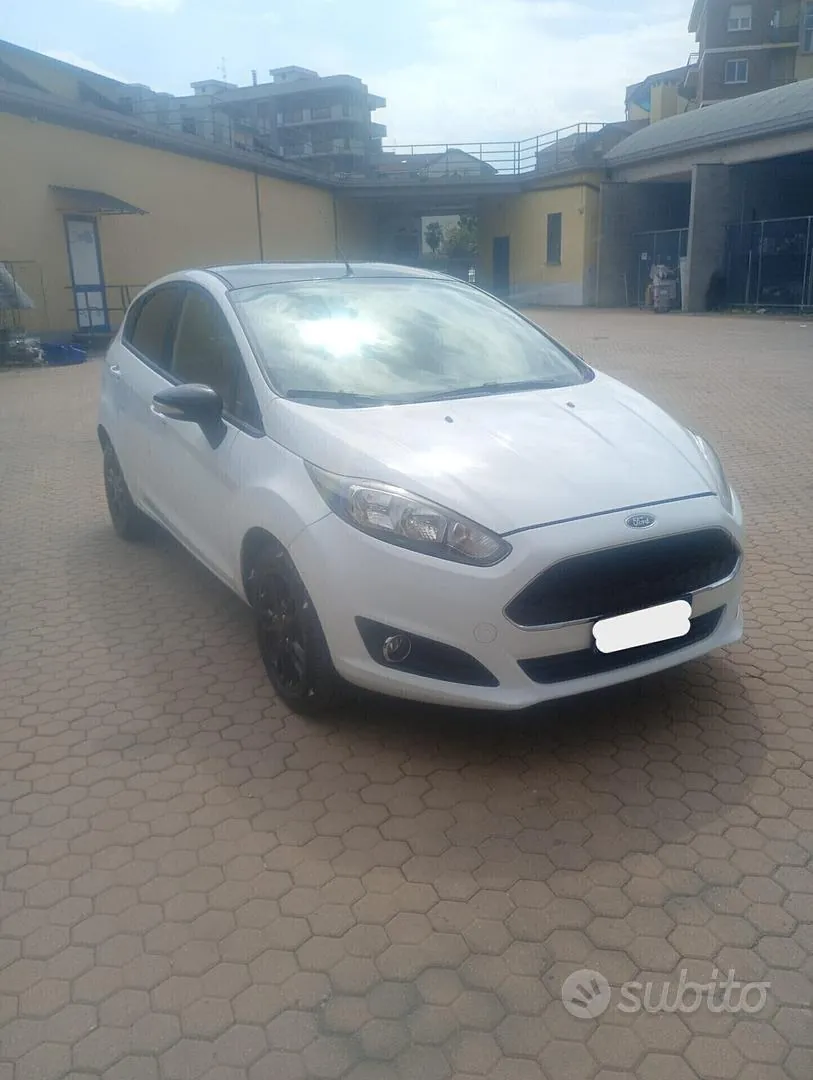 Ford Fiesta 2016 photo 2