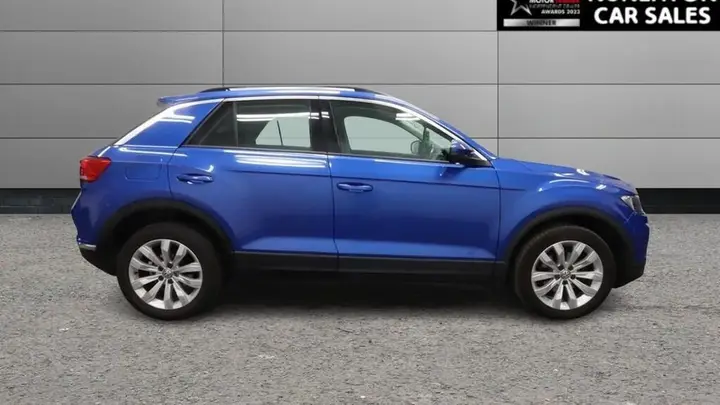 Volkswagen T-Roc 2020 photo 2