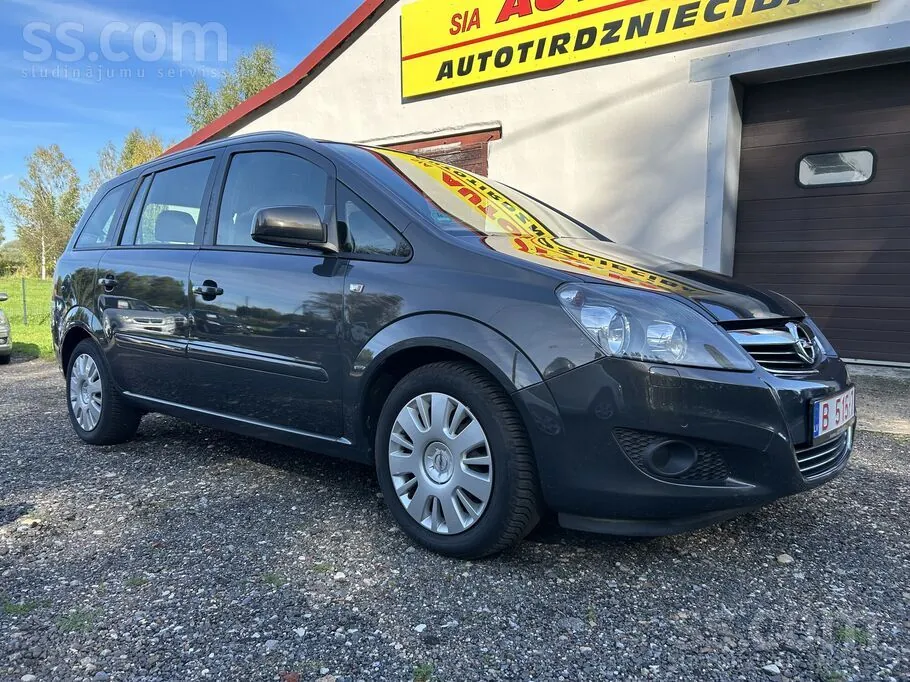Opel Zafira 2012 photo 3