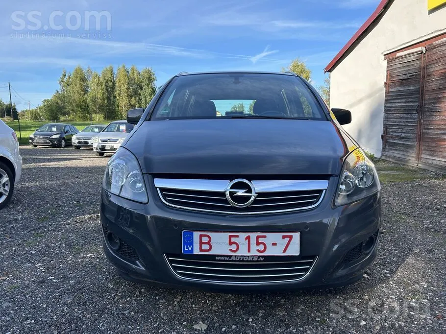 Opel Zafira 2012 photo 2