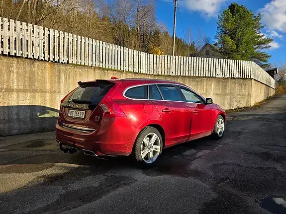 Volvo V60 2015 photo 3