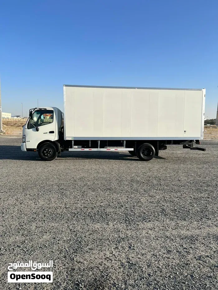 Toyota Dyna 2021 photo 2