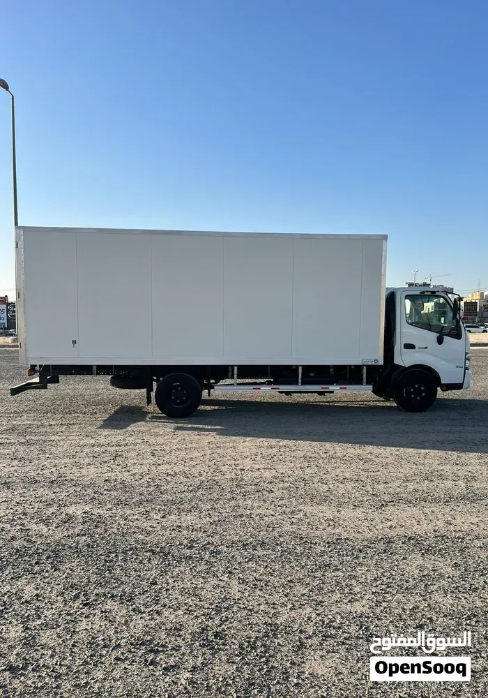 Toyota Dyna 2021 photo 4