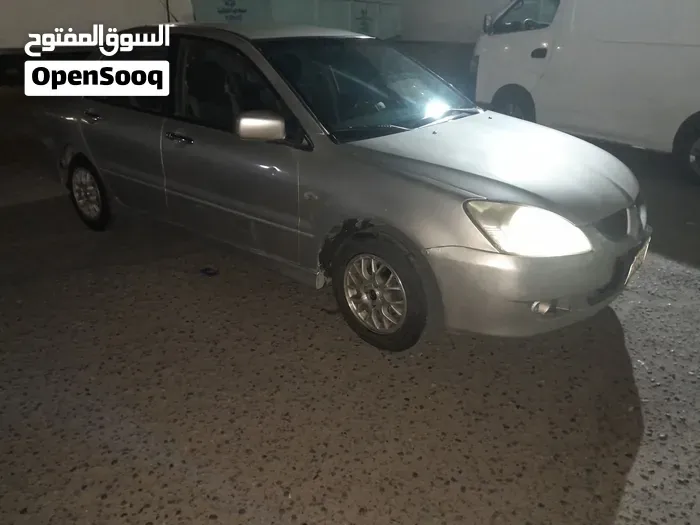Mitsubishi Lancer 2005 photo 2