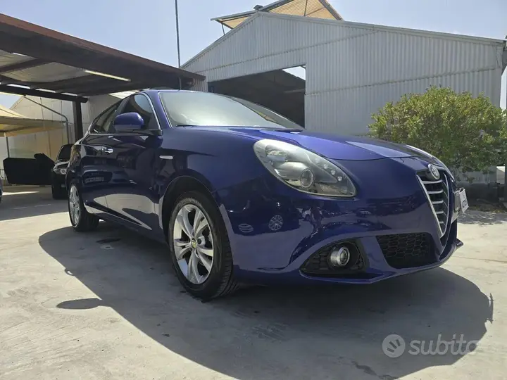 Alfa Romeo Giulietta 2014 photo 3