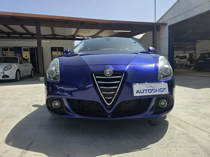 Alfa Romeo Giulietta 2014 photo 2