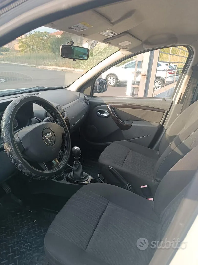 Dacia Duster 2012 photo 5