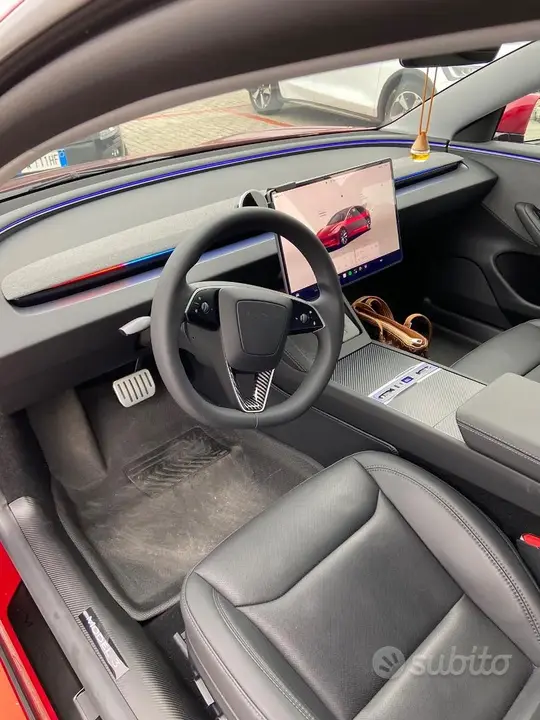 Tesla Model 3 2025 photo 5