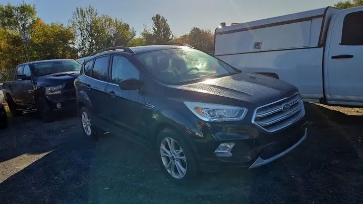 Ford Escape 2018 photo 3