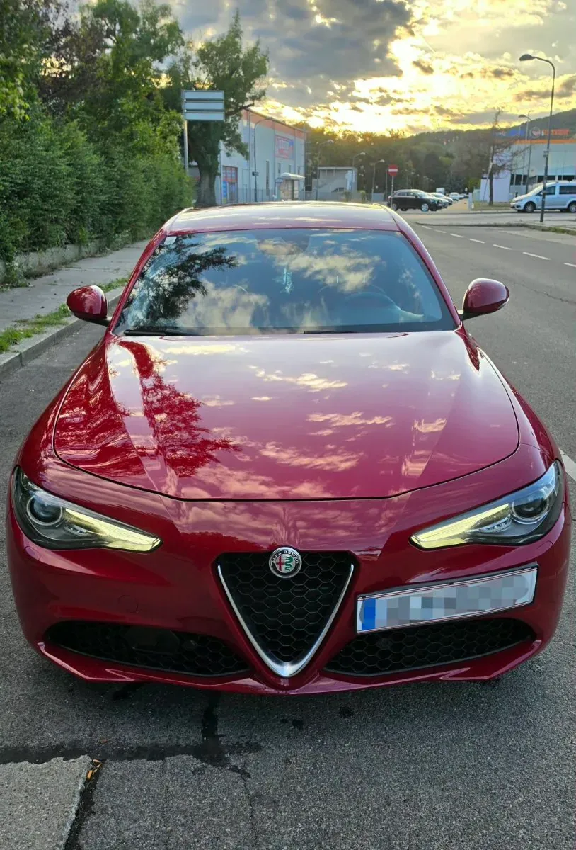 Alfa Romeo Giulia 2018 photo 2