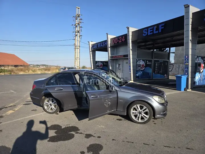 Mercedes-Benz C 220 2011 photo 4