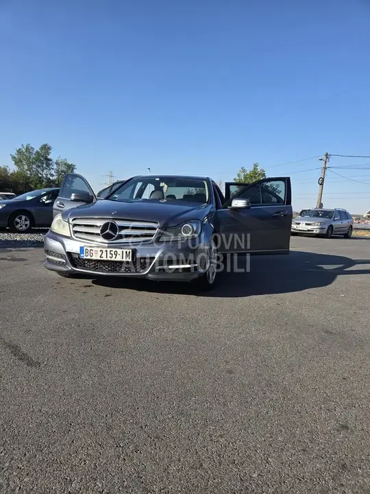 Mercedes-Benz C 220