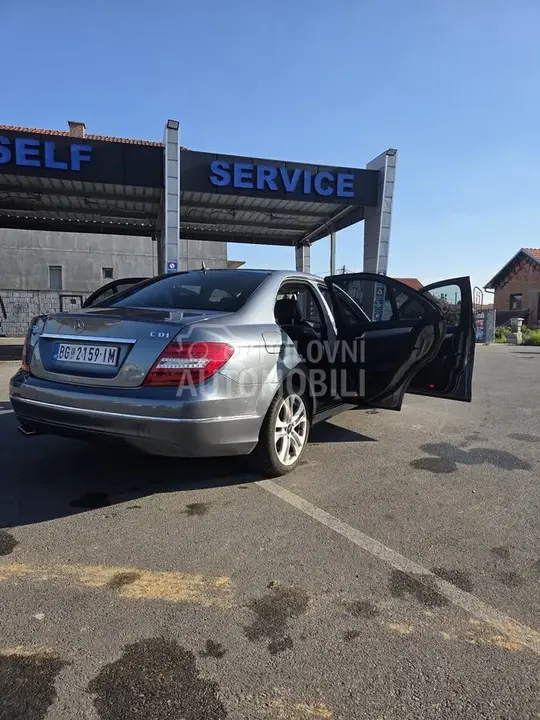 Mercedes-Benz C 220 2011 photo 5