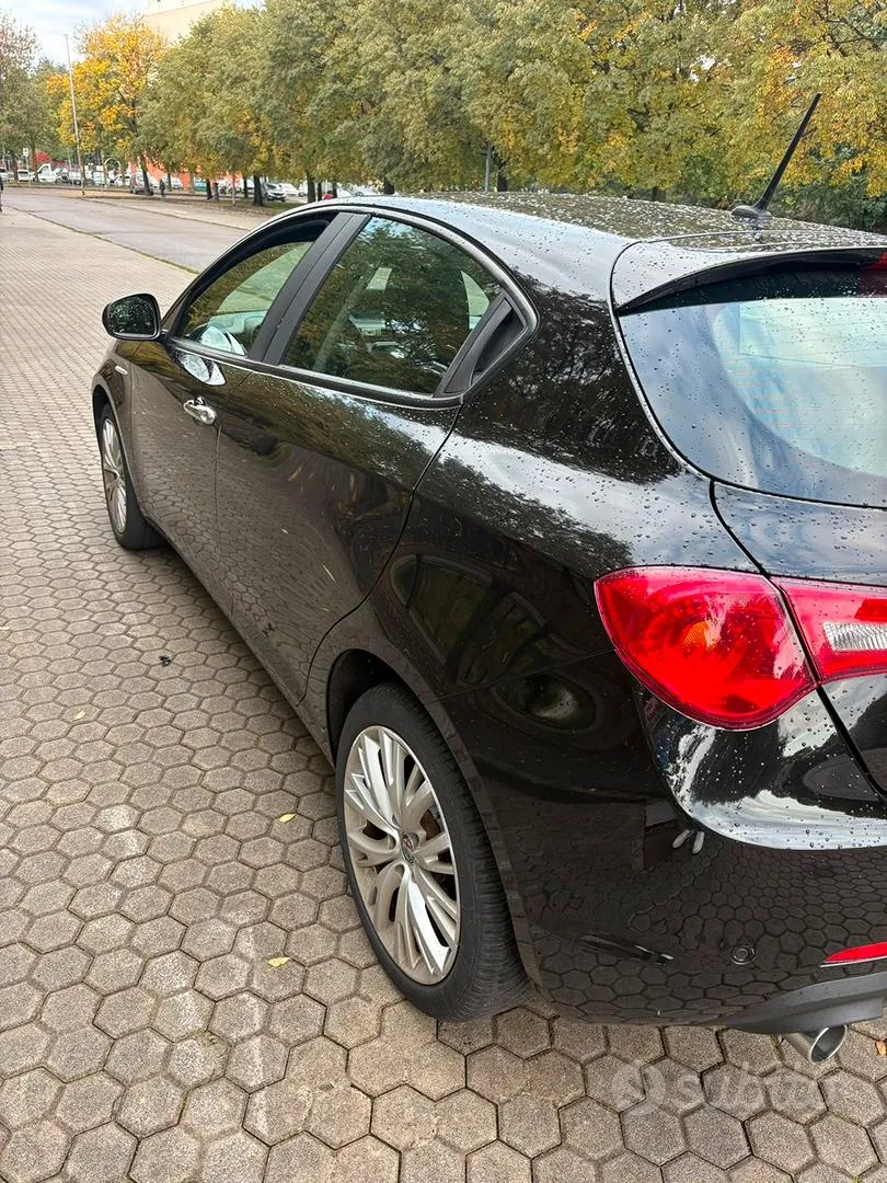 Alfa Romeo Giulietta 2015 photo 3