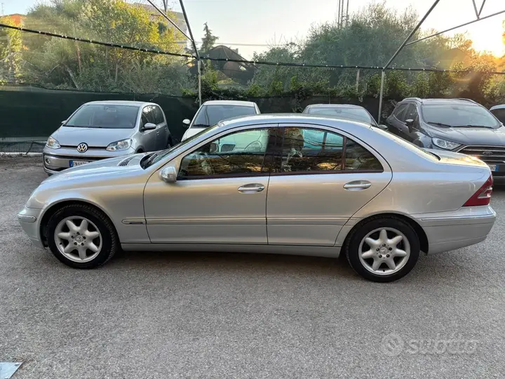 Mercedes-Benz C-Class 2004 photo 4