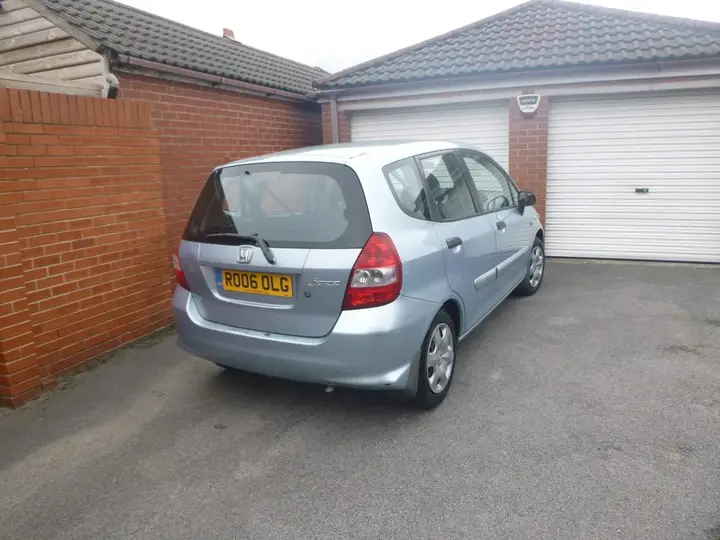 Honda Jazz 2006 photo 3