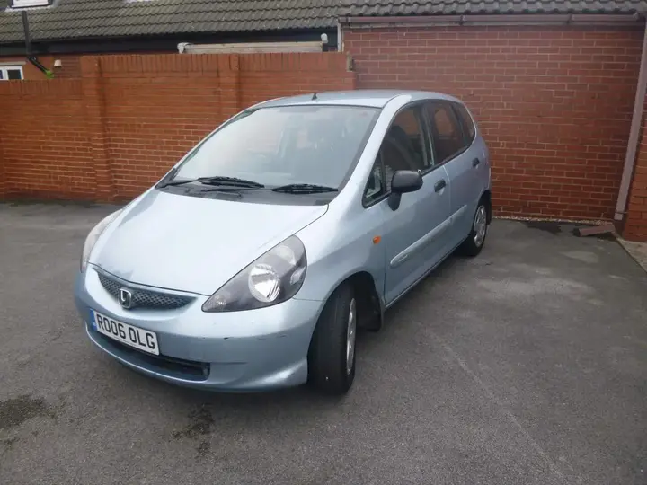 Honda Jazz 2006 photo 2