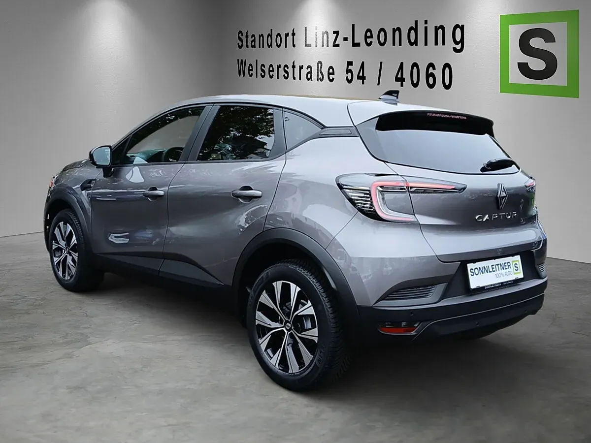 Renault Captur photo 2