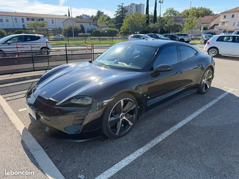 Porsche Taycan