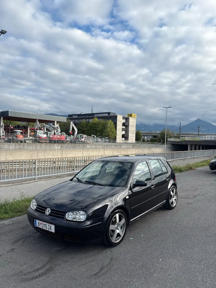 Volkswagen Golf 2002 photo 2