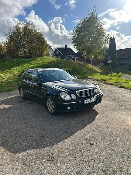 Mercedes-Benz E270