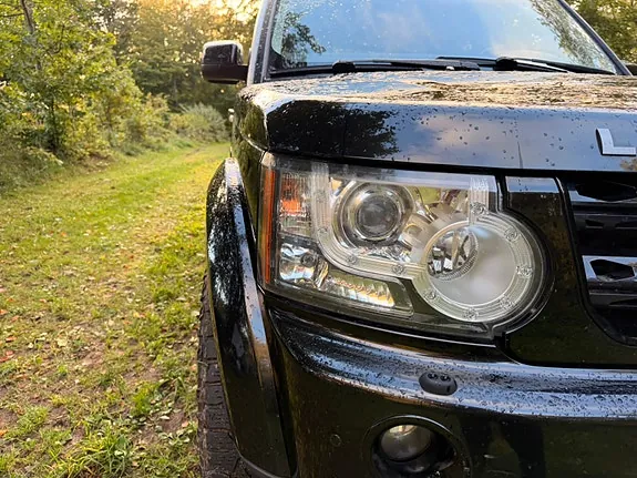 Land Rover Discovery 4 2011 photo 2