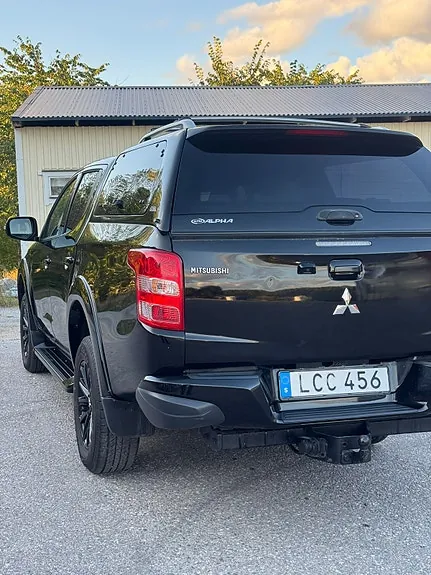 Mitsubishi L200 2018 photo 2