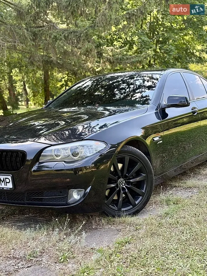 BMW 5 Series 2012 photo 4