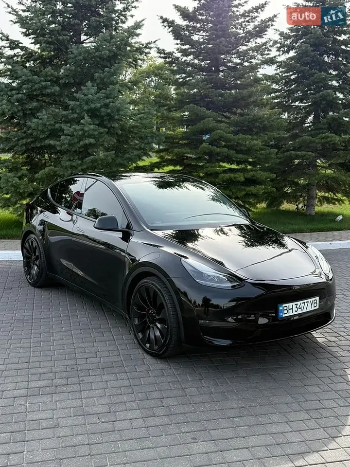 Tesla Model Y 2023 photo 4