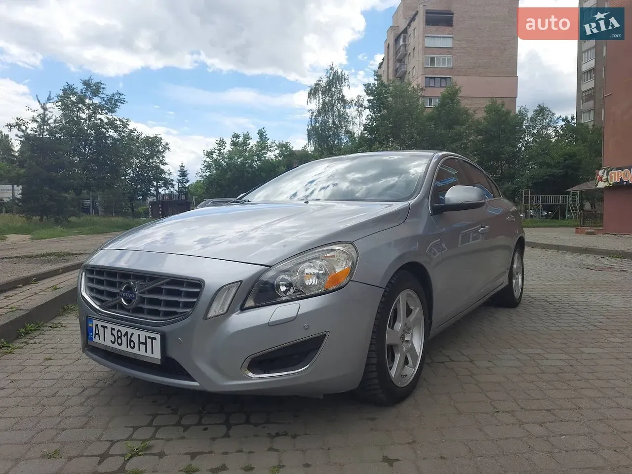 Volvo S60 2012 photo 3