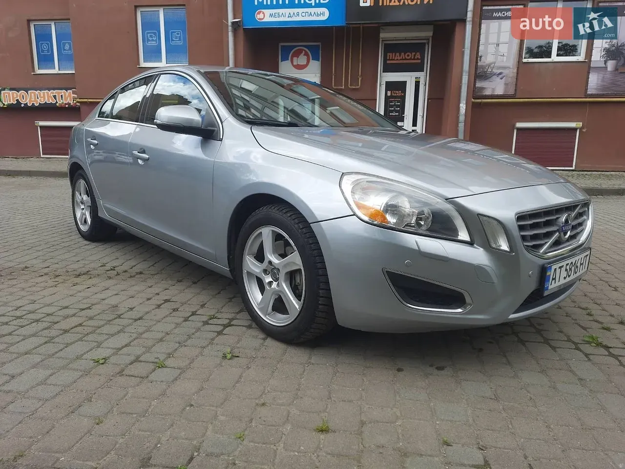Volvo S60 2012 photo 5