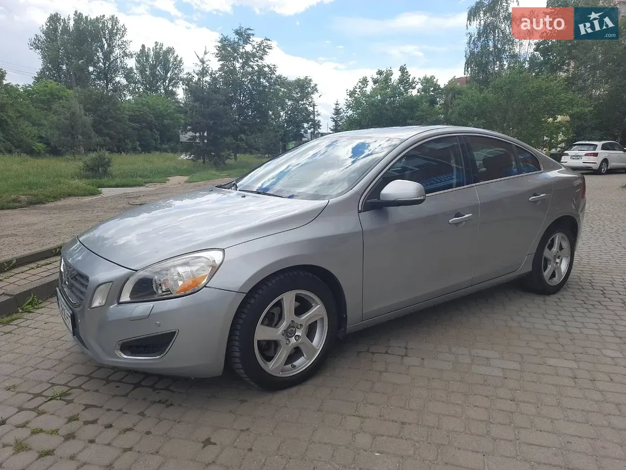 Volvo S60