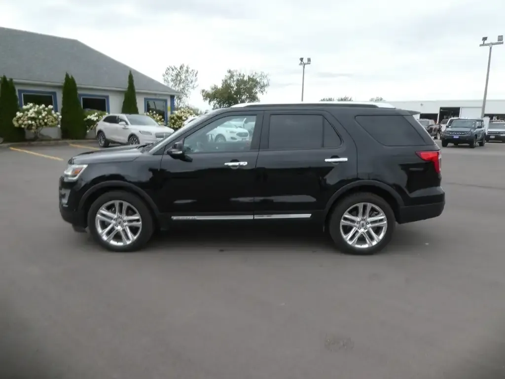 Ford Explorer 2017 photo 2