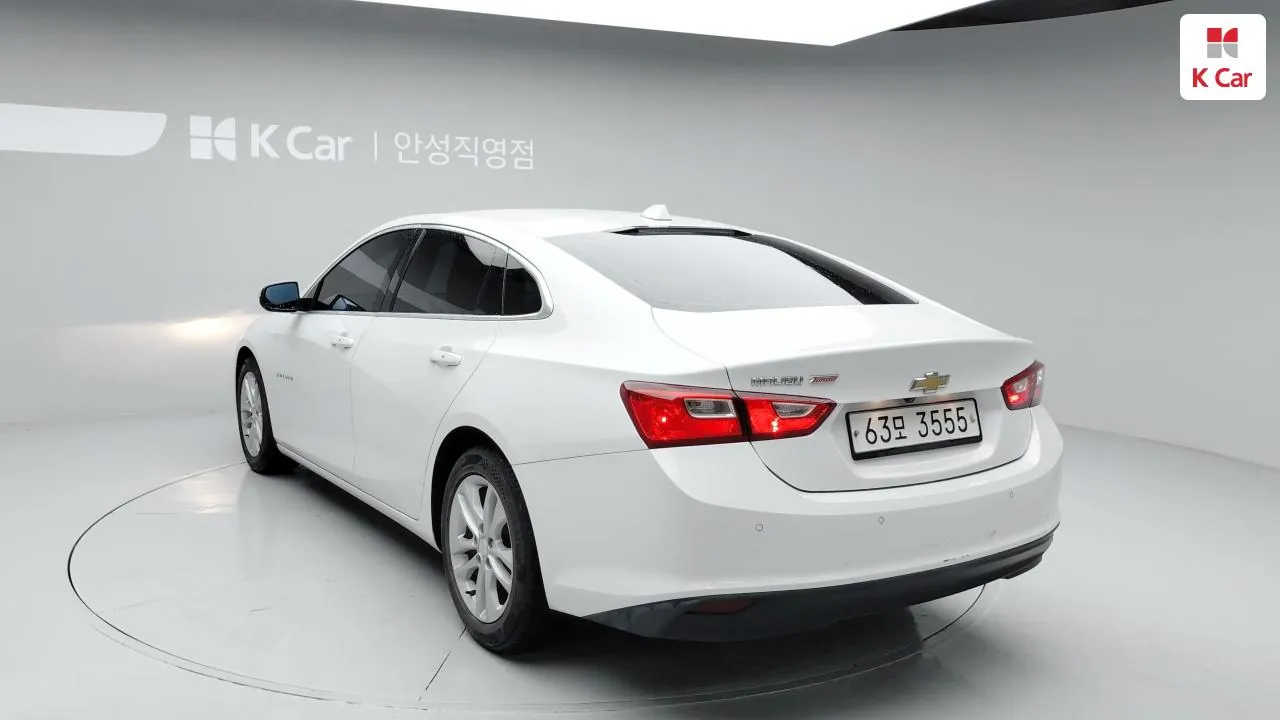 Chevrolet Malibu 2017 photo 2