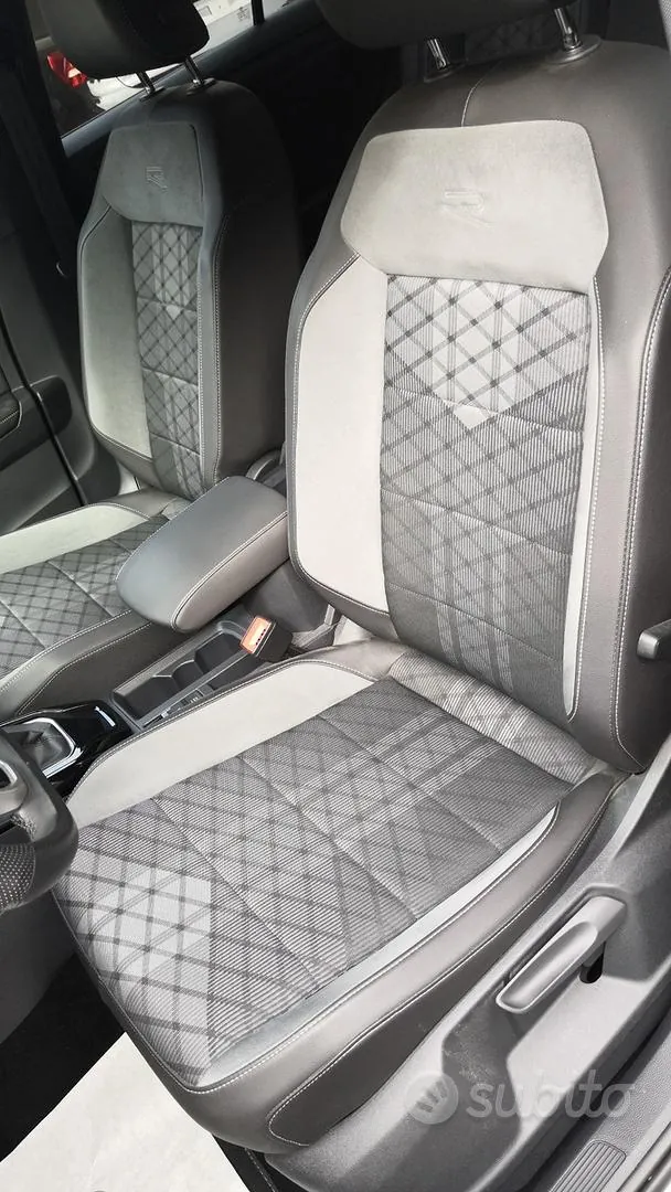 Volkswagen T-Roc 2022 photo 3