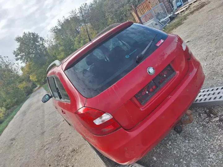 Skoda Fabia 2008 photo 3