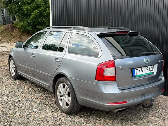 Skoda Octavia 2012 photo 3